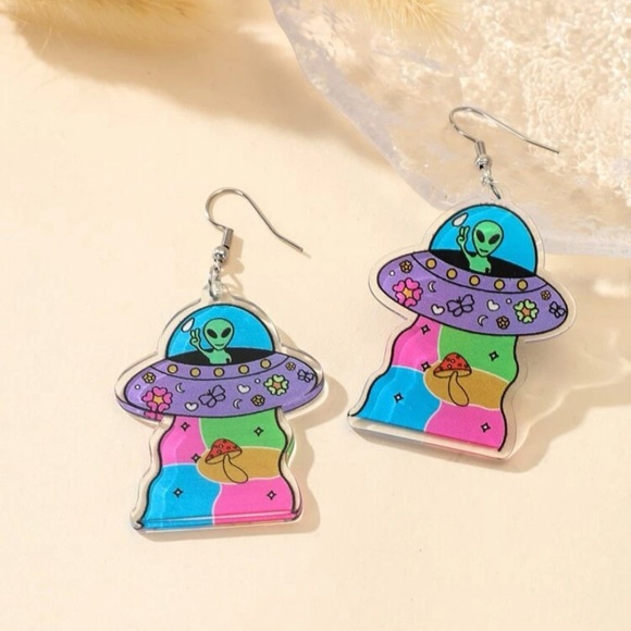 Jewelry - 🆑 Rave Festival UFO Alien Drop Earrings